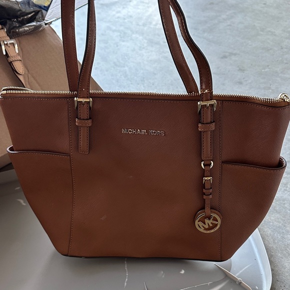 Michael Kors Handbags - Michael Kors Tan Leather Tote